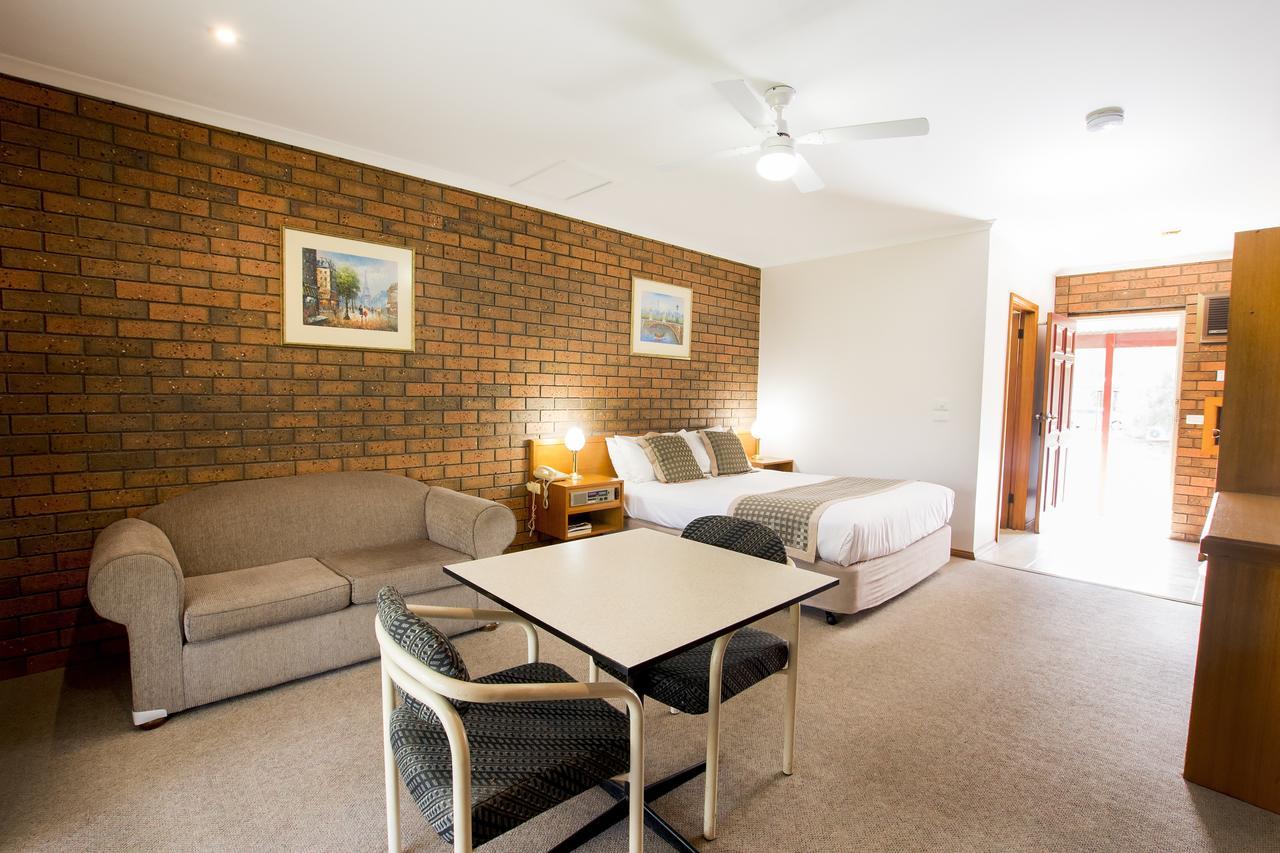 Sportslander Motor Inn Moama Exterior foto